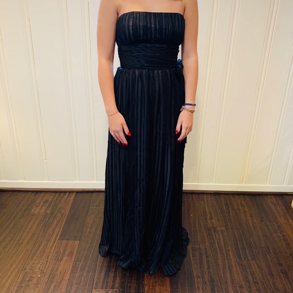 Strapless Chiffon Gown - Picture 5 of 7